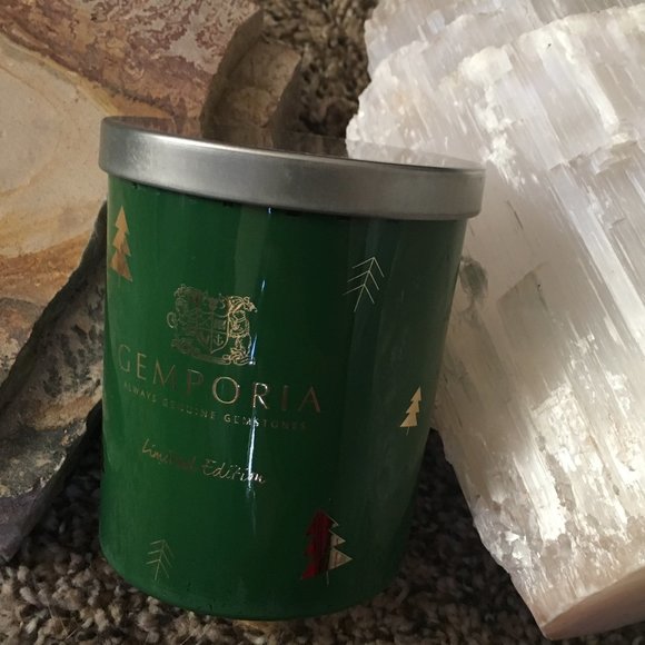 Genuine Emerald Pine Scented Candle & Chrome Diopside Bracelet - Picture 13 of 15